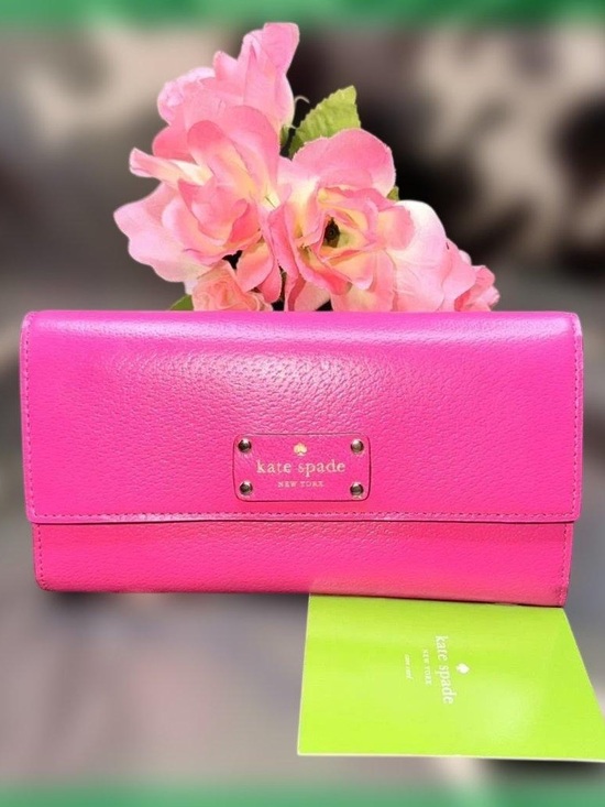 kate spade Handbags - Kate Spade New York Jean Wellesley Leather Wallet